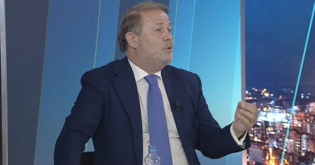 Deputeti i PD së  Shumica protestuesve janë demokratë