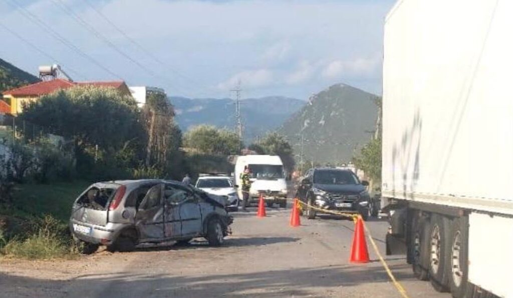 Aksident i rëndë në Elbasan  19 vjeçari humb jetën pasi makina e tij doli nga rruga