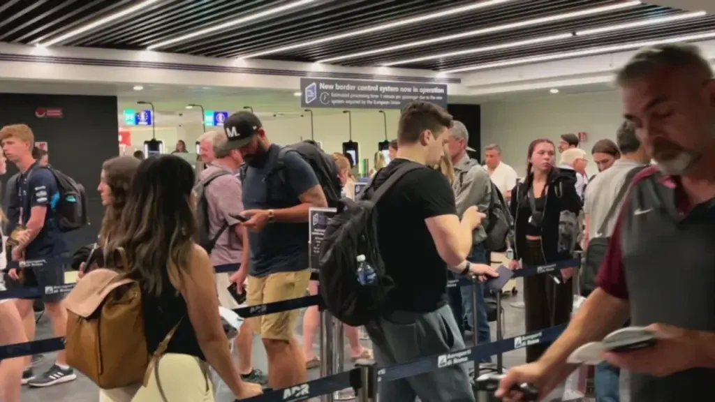 Sistemi i ri kufitar i BE së trefishon kohën e kontrollit të pasaportave  paralajmërohen udhëtarët