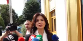 Tensionet para Parlamentit, Spiropali: Nuk duhet të merremi me protestuesit, por me veten
