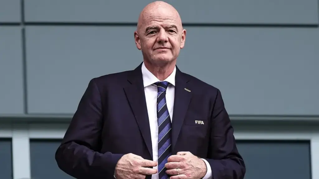 Plas lufta në FIFA  Infantino vendos me shpatulla pas muri Anglinë dhe UEFA n  gati mbledhja urgjente për bojkot