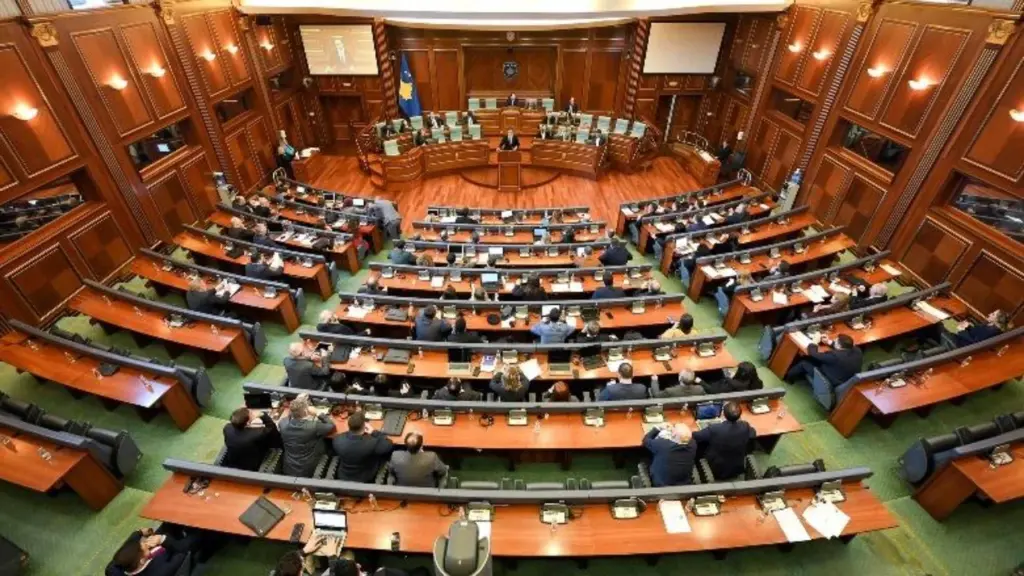 Seanca për konstituimin e Kuvendit të Kosovës  Albulena Haxhiu cakton datën  mbledhja do të mbahet vetëm një ditë para skadimit të afatit kushtetues