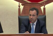 Peleshi-Korreshit: Një pjesë e protestuesve janë në shesh edhe për shkak të gjuhës që përdor opozita