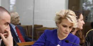 Seanca në GJKKO/ “Akuza është shumë seksiste”, Kryemadhi debate me prokurorin: Duket sikur kam qenë në pozitën e shërbëtores