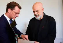 Rama vizitë në Gjermani, takohet me kryeministrin e landit Nordrhein-Westfalen. Zbardhen bisedimet