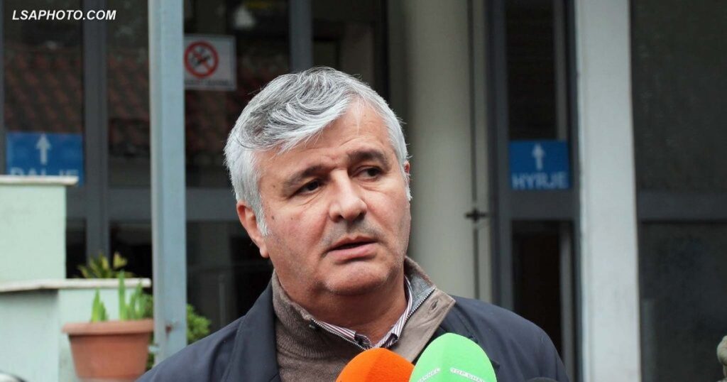 Klienti im s ka prekur para publike   Maks Haxhia  Duam të njihemi me dosjen e Ergys Agasit