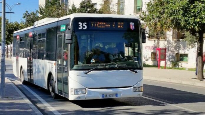 1776781035_autobus