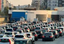 Porti i Vlorës në kulmin e sezonit, rreth 2700 pasagjerë mbërrijnë sot me tre tragete nga Brindisi