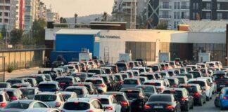 Porti i Vlorës në kulmin e sezonit, rreth 2700 pasagjerë mbërrijnë sot me tre tragete nga Brindisi
