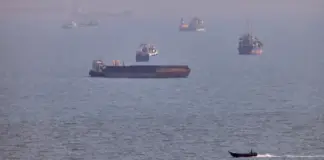 Irani sulmon bazat amerikane në Jordani, pasi SHBA goditi ishullin Laraka në Ngushticën e Hormuzit