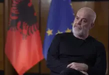“Kryebashkiaku i Pustecit kërkoi falje që nuk u luajt himni shqiptar“, Rama reagon pas incidentit ku ishte edhe kryeministri Mickovski: S’ka mushkë Troje që na lëkund