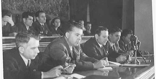 Si dështuan misionet amerikane për rrëzimin e Enver Hoxhës në 1953   Për 18 muaj  agjentët e Sigurimit me ndihmën e KGB së  kishin transmetuar mesazhet   
