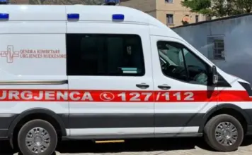 Dyshohet se u mbyt teksa po lahej në det, humb jetën në Shëngjin 19-vjeçari nga Kosova