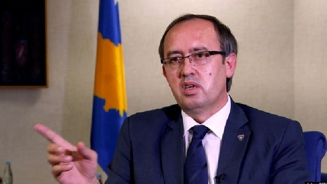 Hoti del kundër marrëveshjes Kurti Abdixhiku për presidentin  rrezikon votat e LDK së për Bekim Sejdiun