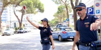 Arratisje e çmendur në Itali/ Dy të rinj shqiptarë i ikin policisë pas ndalesës për kontroll, rrezikuan këmbësorët