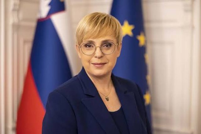 skandal-ne-slloveni-presidentja-nen-akuzat-per-lidhje-me-rrjetet-ruse-kerkohet-t-i-hiqet-qasja-ne-informacionet-sekrete