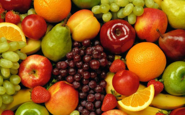 sekreti-per-nje-zemer-me-te-forte-ekspertet-keshillojne-konsumimin-e-ketyre-kater-frutave