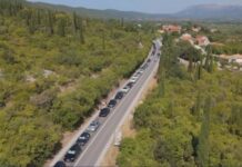 Situatë kaotike në kufitin Kroaci-Mal të Zi, kolonë makinash prej 20 kilometrash