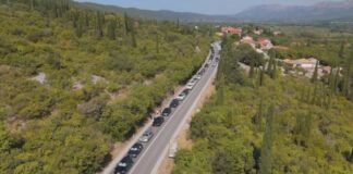 Situatë kaotike në kufitin Kroaci-Mal të Zi, kolonë makinash prej 20 kilometrash