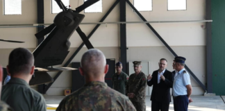 Nufi viziton Bazën Ajrore të Farkës: Mirënjohje për pilotët që po luftojnë zjarret