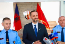 Hita inauguron godinën e re të Policisë në Berat: Nuk do të ketë asnjë hap pas në luftën kundër krimit