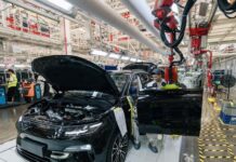 Shitjet e makinave elektrike kineze arrijnë një nivel të ri rekord në Evropë, duke vënë nën shqyrtim tarifat