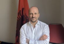 Ambasadori shqiptar në Britani: Mos përdorni emigrantët për politikë