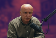 VIDEO/ “Ne nuk kaluam nga diktatura në demokraci”, Mero Baze: Pas 36 vitesh, partitë vazhdojnë të funksionojnë me logjikën e vjetër