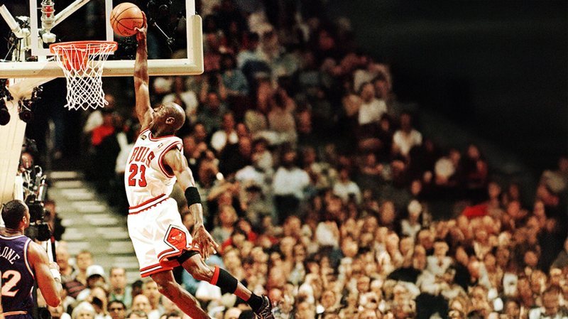 Fanella ikonike e Michael Jordan del në ankand  mund të thyejë rekordin botëror