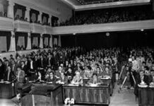 11 janar 1993. Batuta e Pjetër Arbnorit që përmbysi sallën e Kuvendit të Shqipërisë