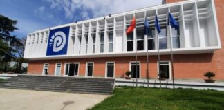 Kufizimet ndaj gazetarëve në GJKKO, PD del kundër rregullores së re: Siguria nuk mund të përdoret për të kufizuar transparencën