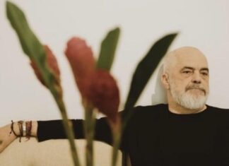 ”EL PAÍS” i kushton një profil të veçantë Edi Ramës: Nga betejat politike te skulpturat në galeritë e Europës