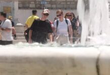 Greqia përvëlohet nga temperaturat mbi 40 gradë, vala e të nxehtit zgjat deri në mesin e javës