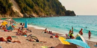 Shtohen plazhet publike në bregdet, Gonxhja nxjerr shifrat: 675 parcela më shumë se vitin e kaluar