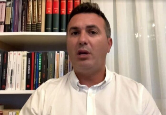 -800-0-f179fb63a25380e5b52510b58011dbe9