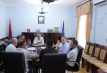 Mbytja e vogëlushes në rrjedhën e lumit Drin, prefekti mbledh Task-Forcën, kërkohet marrja e masave dhe njoftimi paraprak për hapjen e portave të digave!