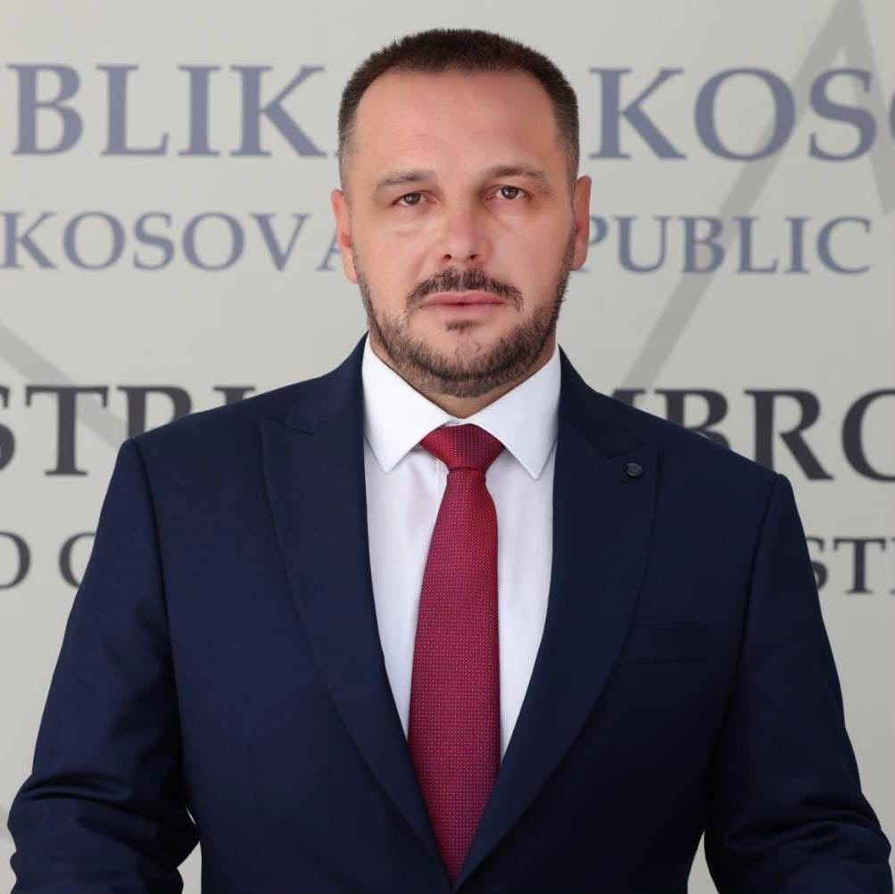 Kosova u del në krah  ministri Maqedonci  Jemi të gatshëm për të ndihmuar Shqipërinë dhe Malin e Zi me zjarret