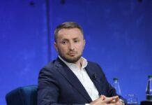 Si e vrau algoritmi protestën qytetare në Tiranë