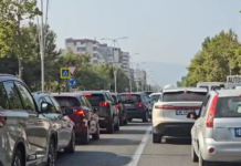 Fluks i madh automjetesh në hyrje të Vlorës, rëndohet trafiku në qytet