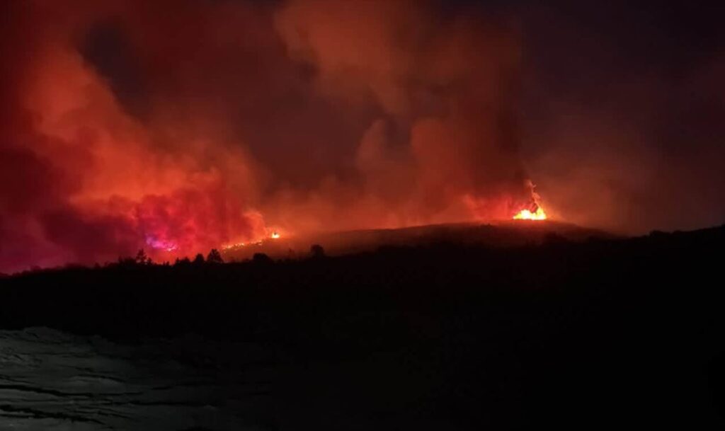 43 vatra zjarri në 24 orë  Ministria e Mbrojtjes  10 mbeten aktive  Në Gurë Lurë vijon operacioni më i madh