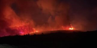 43 vatra zjarri në 24 orë, Ministria e Mbrojtjes: 10 mbeten aktive. Në Gurë-Lurë vijon operacioni më i madh