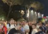 Tensione te “Revolucioni Flamingo,” dy grupe protestuesish përplasen fizikisht para Kryeministrisë
