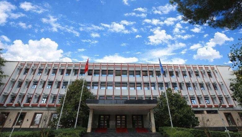  300 mijë shqiptarë kalojnë çdo verë nga korridori Kroaci Mali i Zi   Ministria e Jashtme  Po punojmë me autoritetet për të ulur pritjet në pikat kufitare