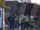 Përmbyset autobuzi me turistë, 12 persona humbin jetën, mbi 10 të tjerë mbeten të plagosur