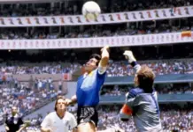 ‘Dora e Zotit’ në Botërorin 1986, topi i golit të famshëm të Maradonës shitet në ankand rreth 3 milionë euro