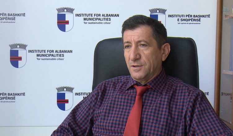 Ekspertët kundër  Territoriales   Me shkrirjen e bashkive zonat rurale mbeten pa përfaqësim