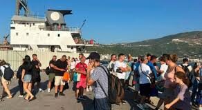 Fluks i lartë në Portin e Vlorës, mbi 2 mijë pasagjerë mbërrijnë nga Italia