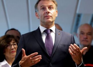 Emmanuel Macron njofton ligjin për eutanazinë