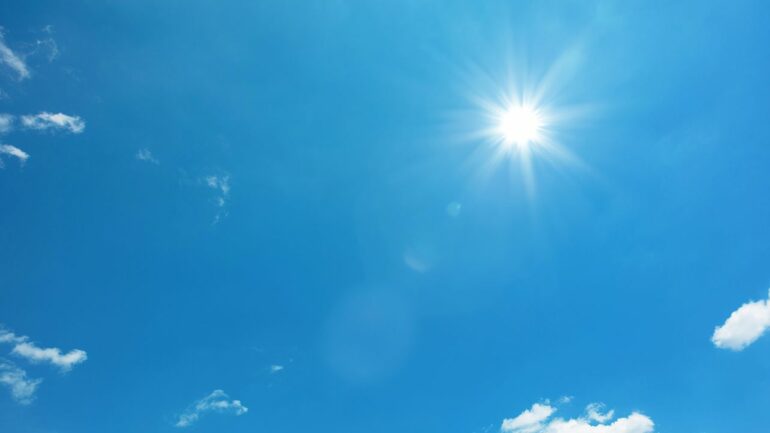 Termometri prek 40°C në Tiranë   përvëlohen  Elbasani dhe Shkodra  Ja si parashikohet moti për sot