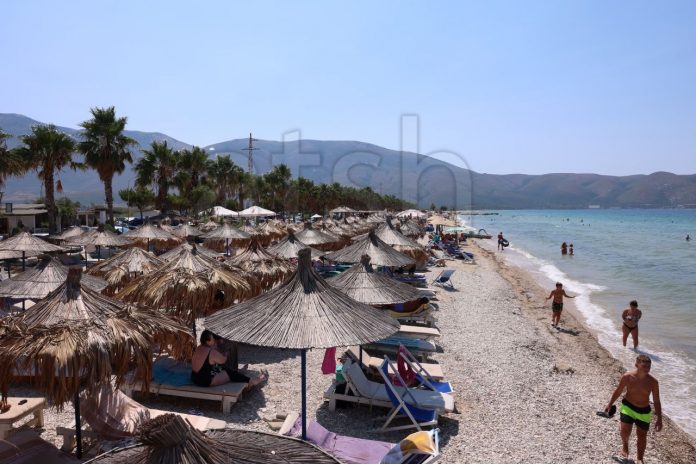 orikumi-pushimet-ne-qytezen-prane-detit-me-gjurme-qyteterimi-te-lashte